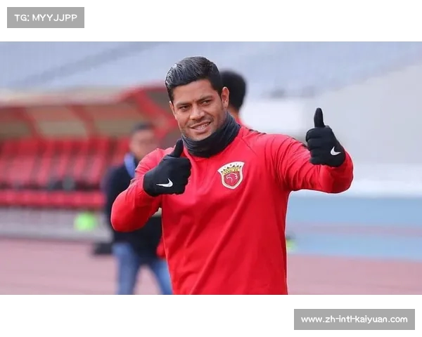 巴西球星帕托正式加盟中超球队引发球迷热议与期待 巴西球星帕托正式加盟中超球队引发球迷热议与期待