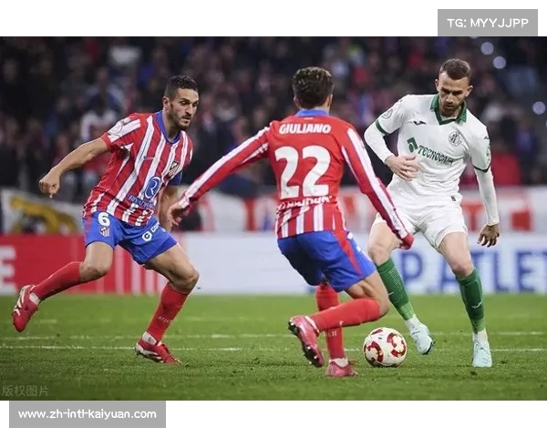 西蒙尼带领马德里竞技战胜同城对手 塞维利亚喜迎主裁助威之星 西蒙尼带领马德里竞技战胜同城对手 塞维利亚喜迎主裁助威之星