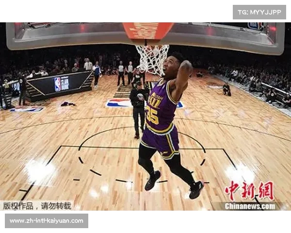 迪班萨闪耀麦当劳全明星扣篮大赛展现Air Bakin配色KD18球鞋魅力 迪班萨闪耀麦当劳全明星扣篮大赛展现Air Bakin配色KD18球鞋魅力